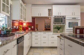 2320 Carson Drive, Unit Bedroom #1 (Master Bedroom with Fancy Private in Marvin, NC - Foto de edificio - Building Photo