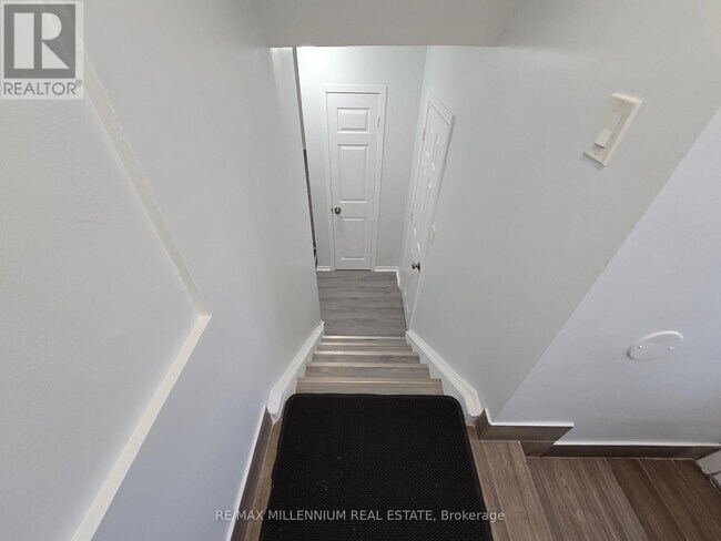 144 Clarence St in Brampton, ON - Building Photo - Building Photo