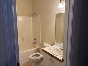 1203 Stoneridge Ln in Rocky Mount, NC - Building Photo - Building Photo