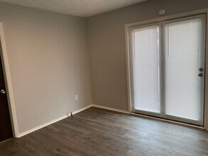 4 Susan Cv in Jackson, TN - Foto de edificio - Building Photo