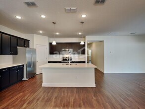 10717 Coleman Rd in Jacksonville, FL - Foto de edificio - Building Photo