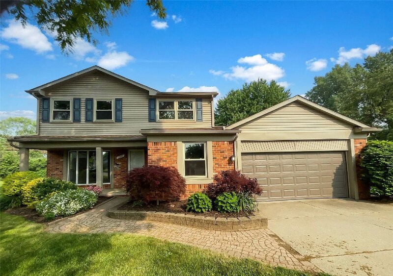 893 Dartmouth Dr in Rochester Hills, MI - Building Photo