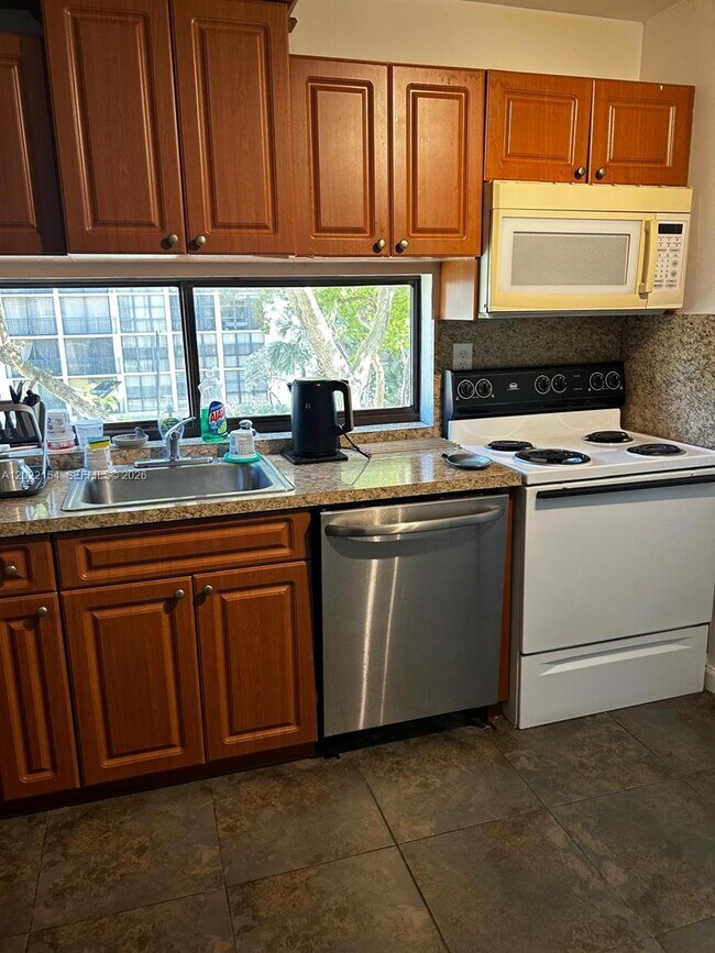 property at 17021 N Bay Rd