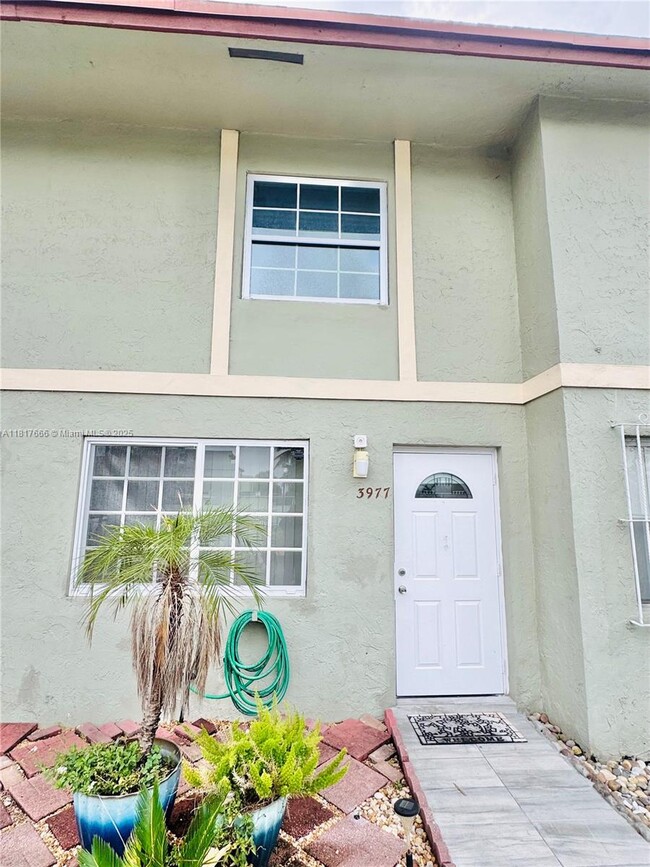 3977 W 9th Ln in Hialeah, FL - Building Photo - Building Photo