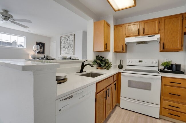 6702 S Ivy Way in Centennial, CO - Building Photo - Building Photo