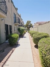 7066 Burcot Ave in Las Vegas, NV - Building Photo - Building Photo