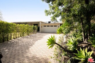 1845 Loma Vista Dr in Beverly Hills, CA - Building Photo - Building Photo