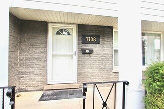 7108 W Niles Ave in Niles, IL - Building Photo - Building Photo