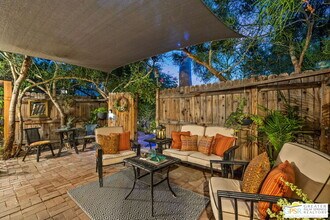 575 S Calle Ajo in Palm Springs, CA - Building Photo - Building Photo