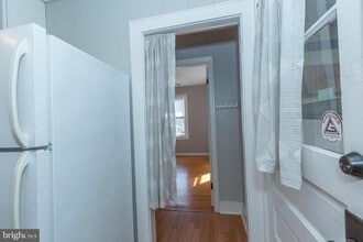 110 S Lawrence St in Charles Town, WV - Building Photo - Building Photo