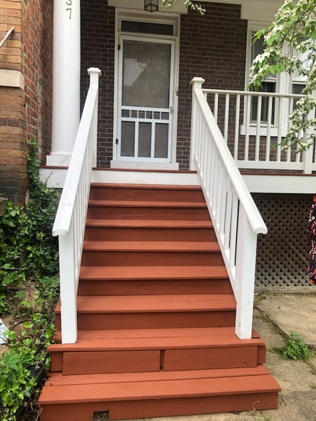2437 Ontario Rd NW in Washington, DC - Building Photo - Building Photo