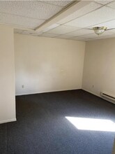 424 3rd St SE, Unit B in Huron, SD - Building Photo - Building Photo