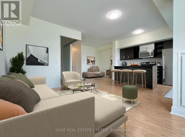 35 Brian Peck Crescent in Toronto, ON - Building Photo - Building Photo