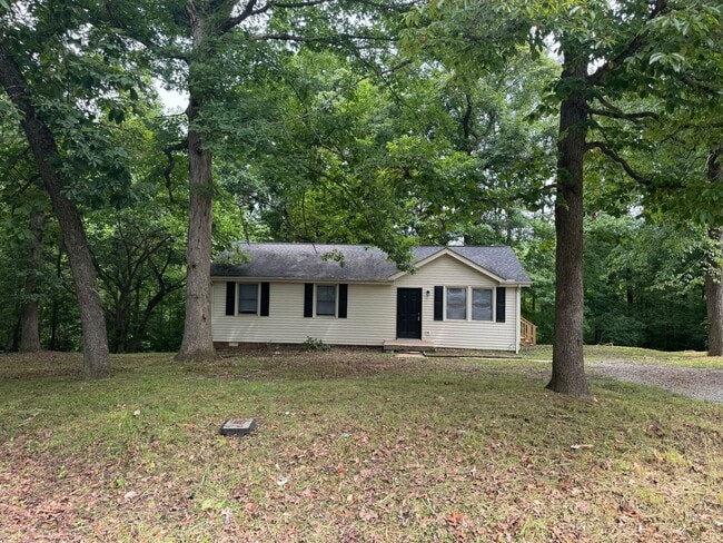 155 Kathy Dr in Clarksville, TN - Building Photo - Building Photo