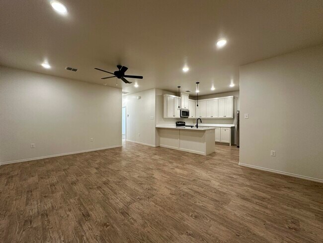 7025 40th St in Lubbock, TX - Building Photo - Building Photo