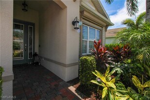 14849 Windward Ln in Naples, FL - Building Photo