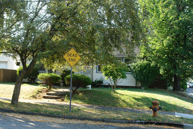 3906 Kelly St in Portland, OR - Building Photo - Building Photo