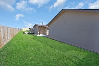3722 Rest Home Rd in Pearland, TX - Building Photo - Building Photo