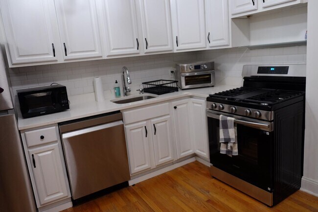 331 Palisade Ave in Jersey City, NJ - Building Photo - Building Photo