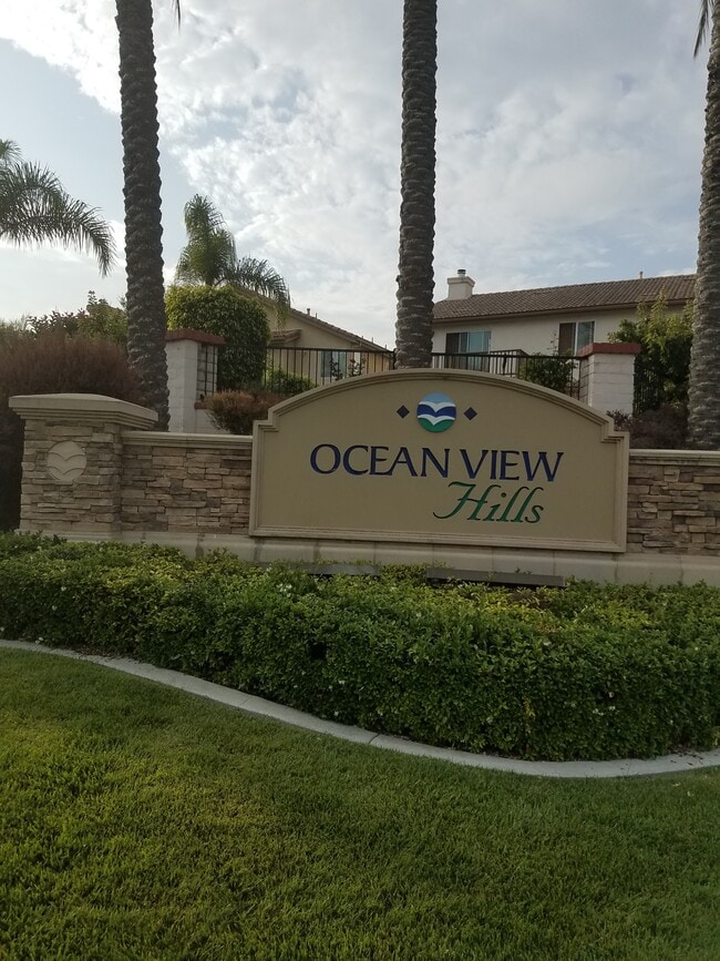 521 Island Breeze Ln, Unit Furnished studio with uti in San Diego, CA - Building Photo - Building Photo