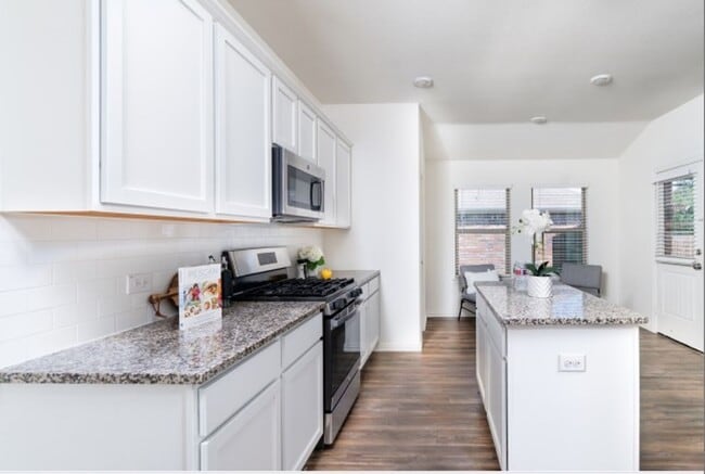 1215 Chapel Hill Dr in Anna, TX - Building Photo - Building Photo