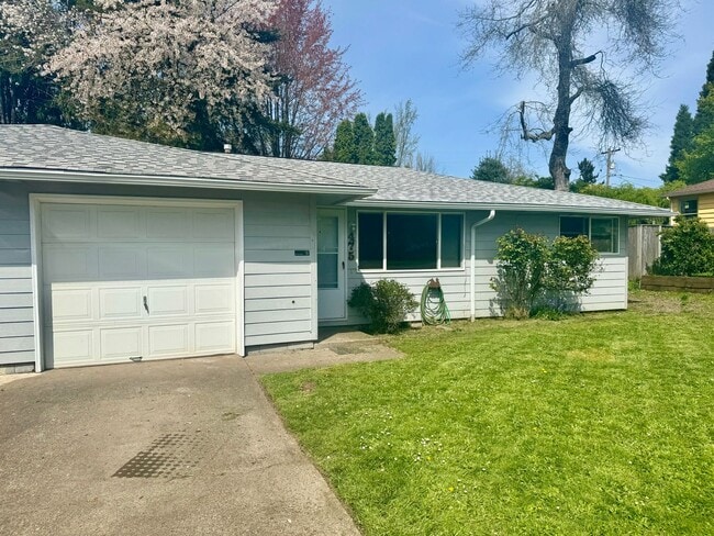 property at 455-475 SE Atwood Ave