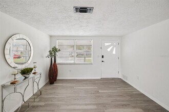 3524 Cincinnati Dr in Holiday, FL - Building Photo - Building Photo