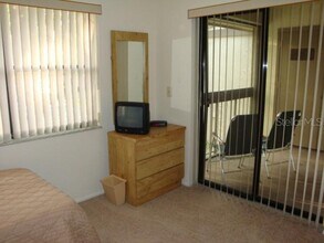 312 Woodlake Wynde in Oldsmar, FL - Building Photo - Building Photo