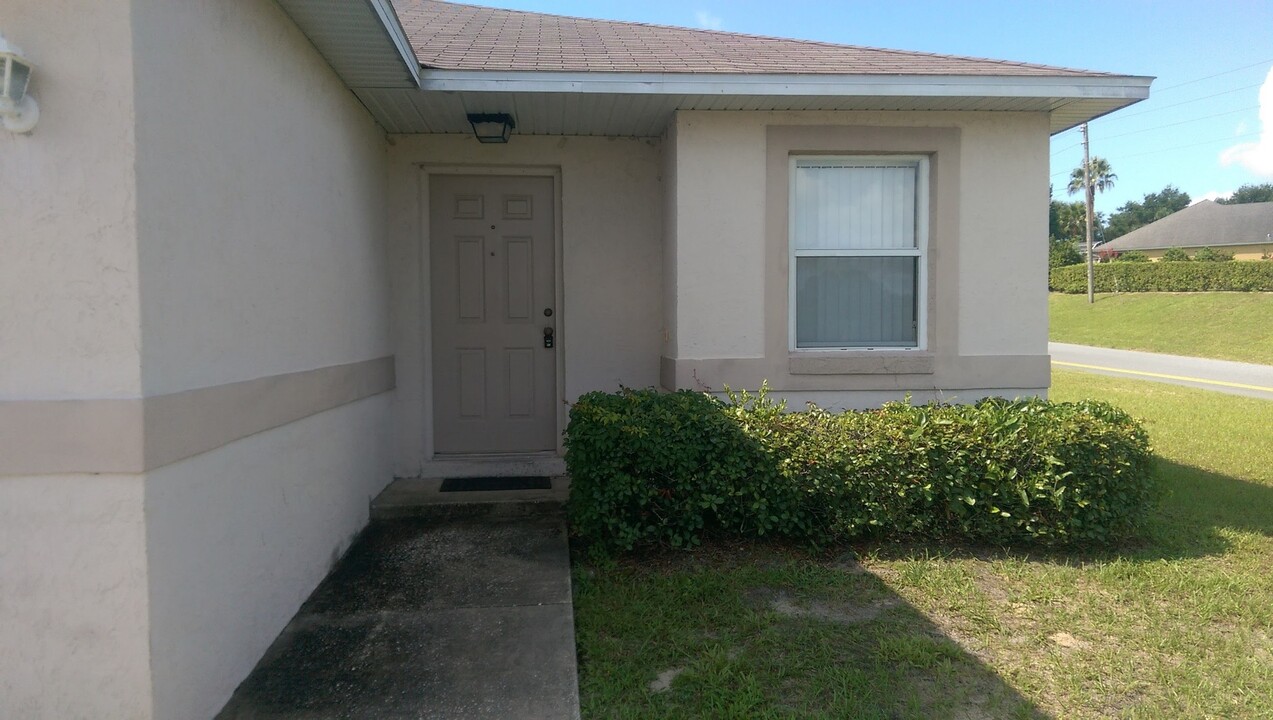 2605 Icabod Ct in Leesburg, FL - Building Photo