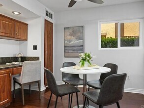 3945 Nobel Dr, Unit 161 in San Diego, CA - Building Photo - Building Photo