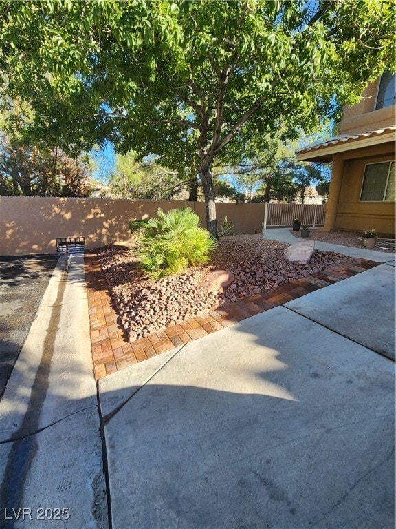 8001 Cetus Cir in Las Vegas, NV - Building Photo - Building Photo