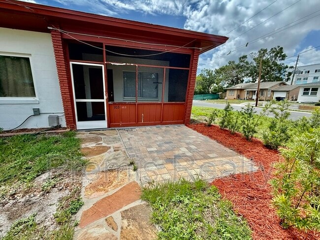 103 N Lincoln Ave in Clearwater, FL - Building Photo - Building Photo