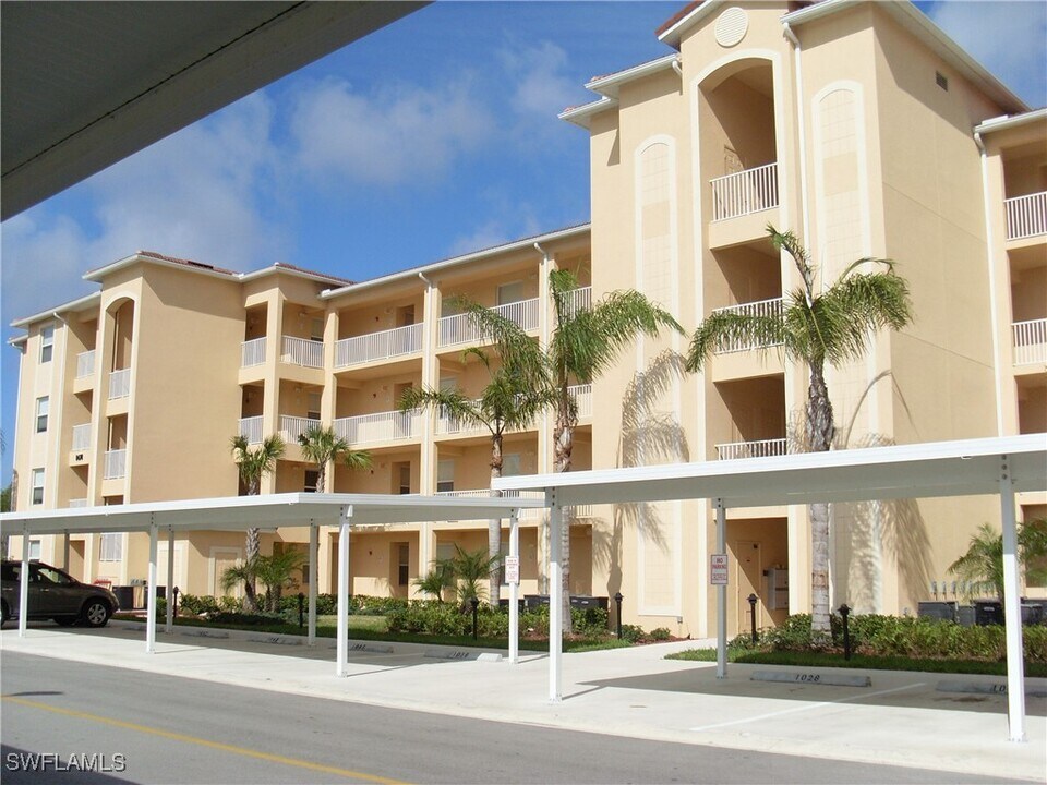 19750 Osprey Cove Blvd in Ft. Myers, FL - Foto de edificio