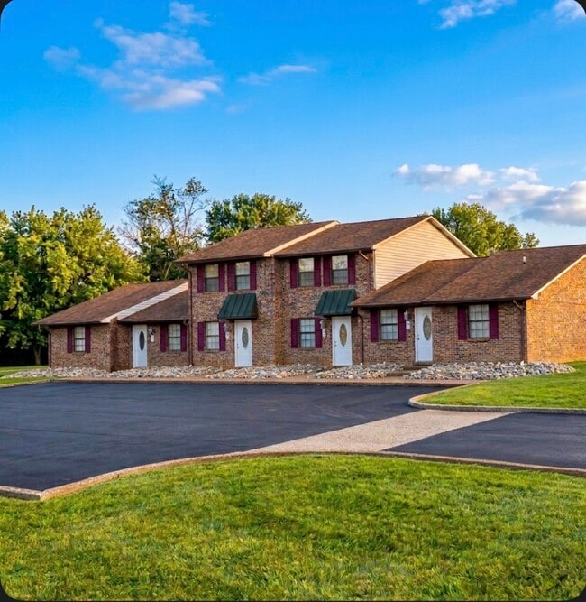 639 E Elmwood St, Unit 3, Unit 3