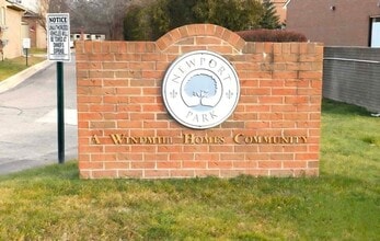 9026 Newport Way in Livonia, MI - Building Photo - Building Photo