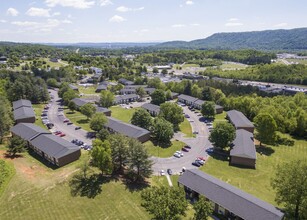 Allandale Falls in Kingsport, TN - Foto de edificio - Building Photo