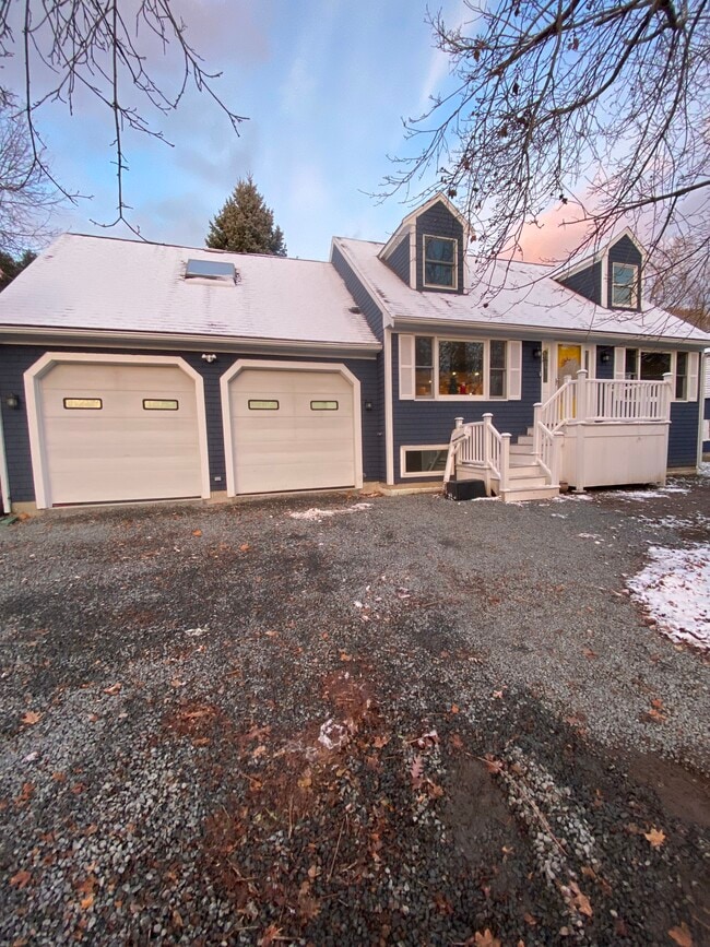 245 Granite St in Rockport, MA - Building Photo - Building Photo