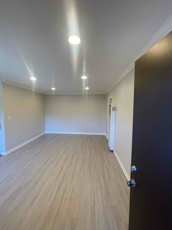 5124 W El Segundo Blvd