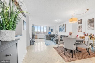 1239 Vermont Ave NW, Unit 902 in Washington, DC - Building Photo - Building Photo