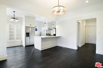 918 N Genesee Ave in West Hollywood, CA - Building Photo - Building Photo