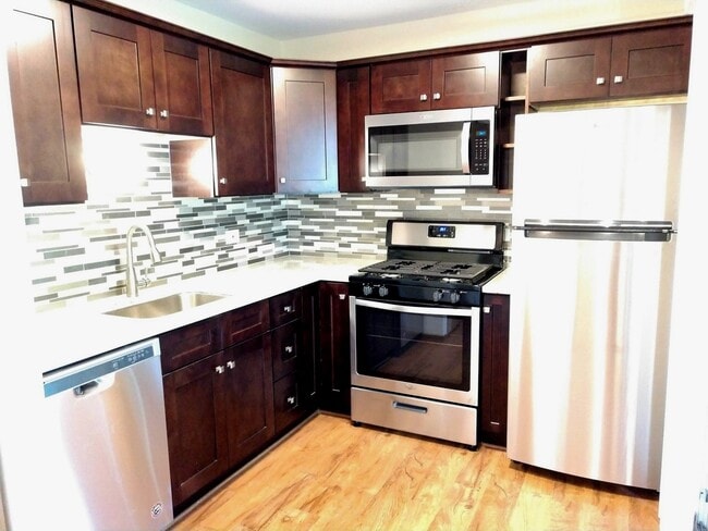 15 Gant Cir in Streamwood, IL - Building Photo - Building Photo