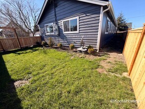 1215 Skagit St in Mount Vernon, WA - Building Photo - Building Photo