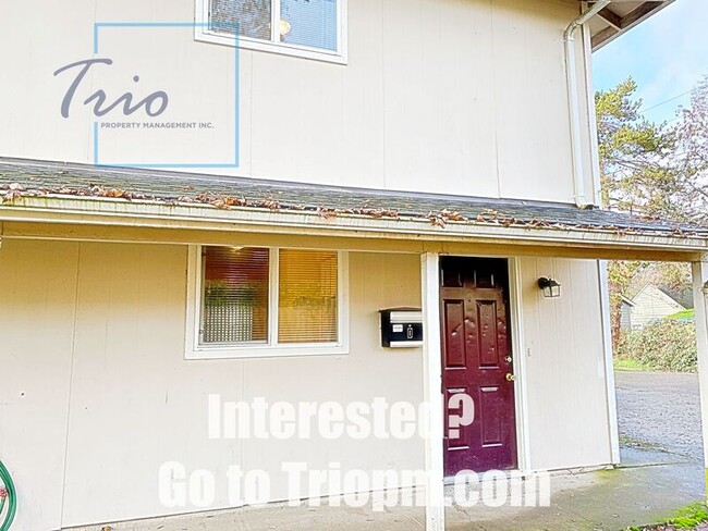 128 E St in Springfield, OR - Building Photo - Building Photo