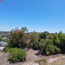3063 Contut Ct in Spring Valley, CA - Foto de edificio - Building Photo