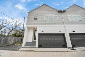 6027 Cypress St in Houston, TX - Building Photo - Building Photo