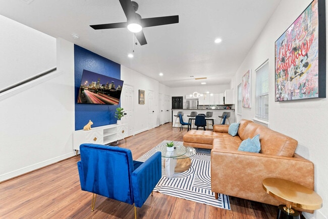 5009 Mallow St in Houston, TX - Building Photo - Building Photo