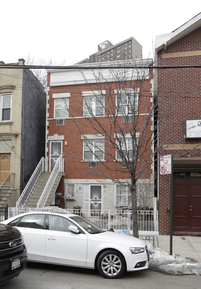 837 Courtlandt Ave in Bronx, NY - Building Photo - Building Photo