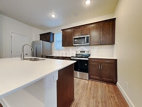 11093 S Blue Bayou Dr in South Jordan, UT - Foto de edificio - Building Photo