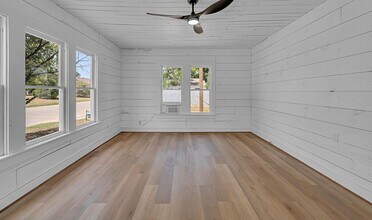 1905 N 19th St in Waco, TX - Building Photo - Building Photo