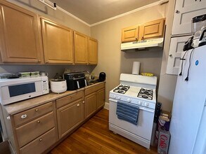 1607 Commonwealth Ave in Boston, MA - Building Photo - Building Photo